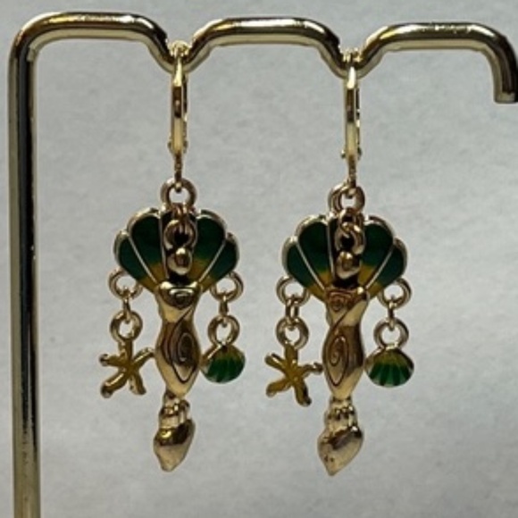 “Birth of Venus" Aphrodite Greek Mythology Goddess Handmade Earrings Seashells - Picture 5 of 14